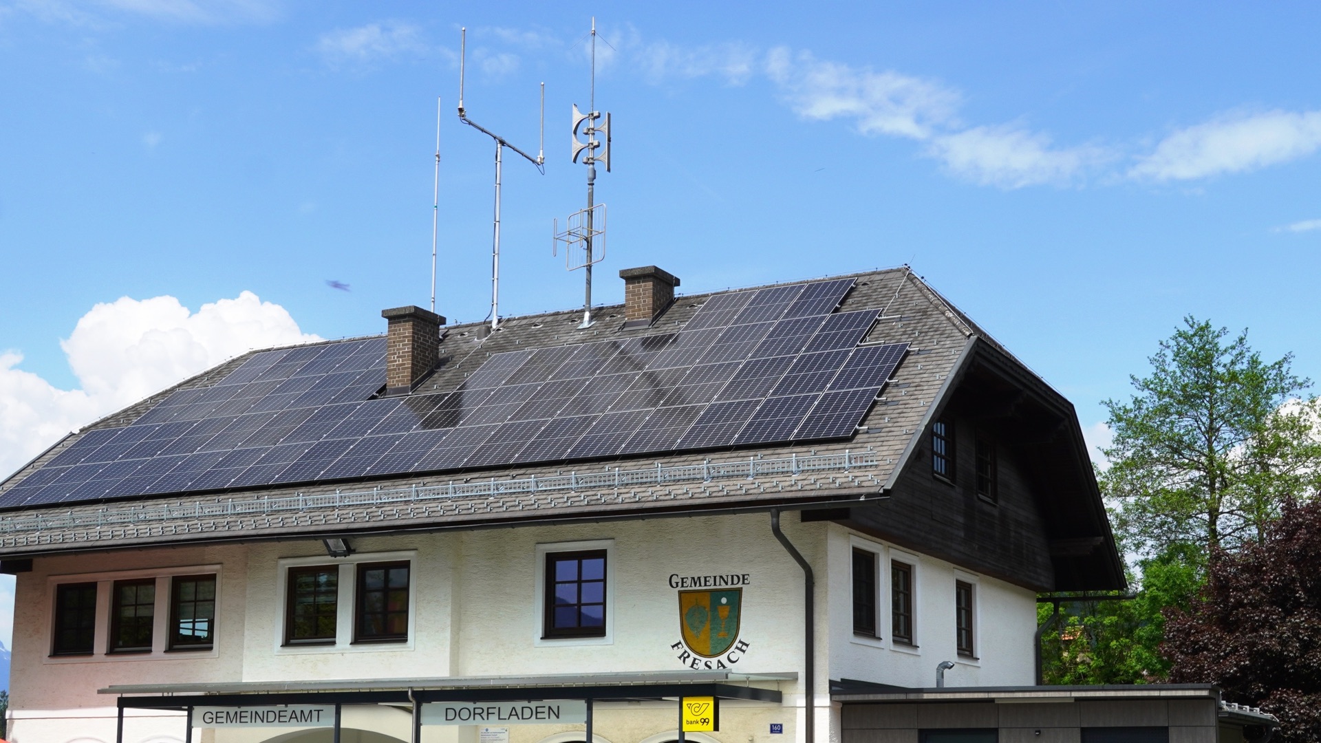 Photovoltaik auf dem Gemeindeamt Fresach, Kärnten