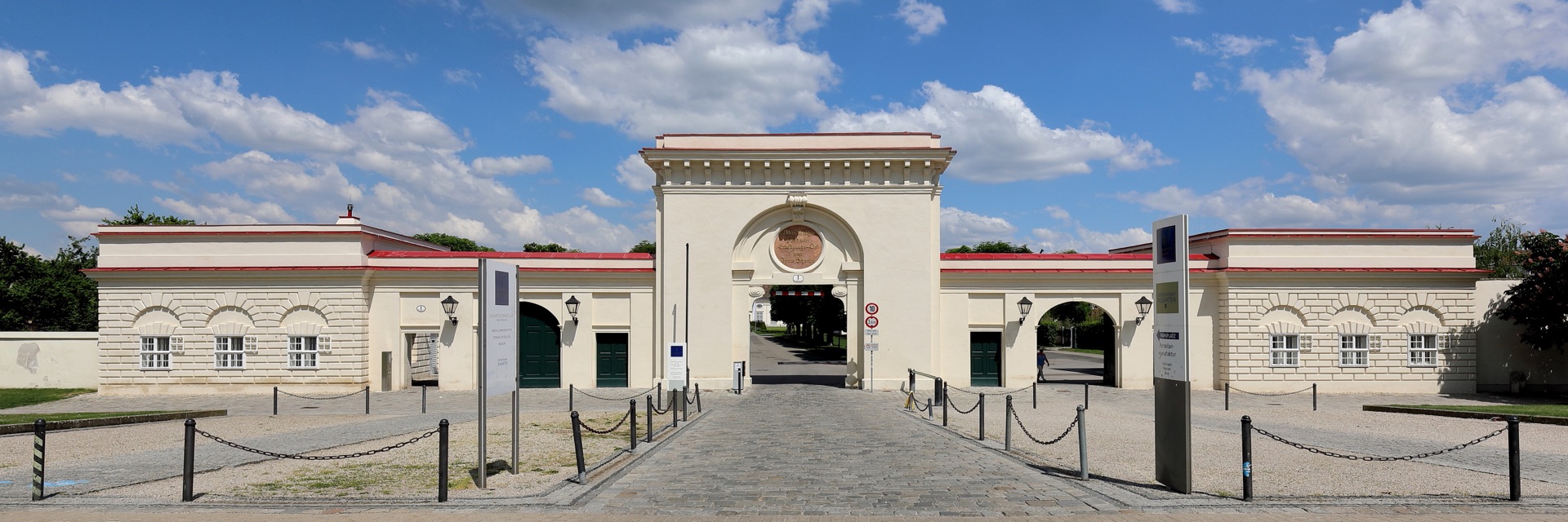 Eingangsportal im Wiener Augarten